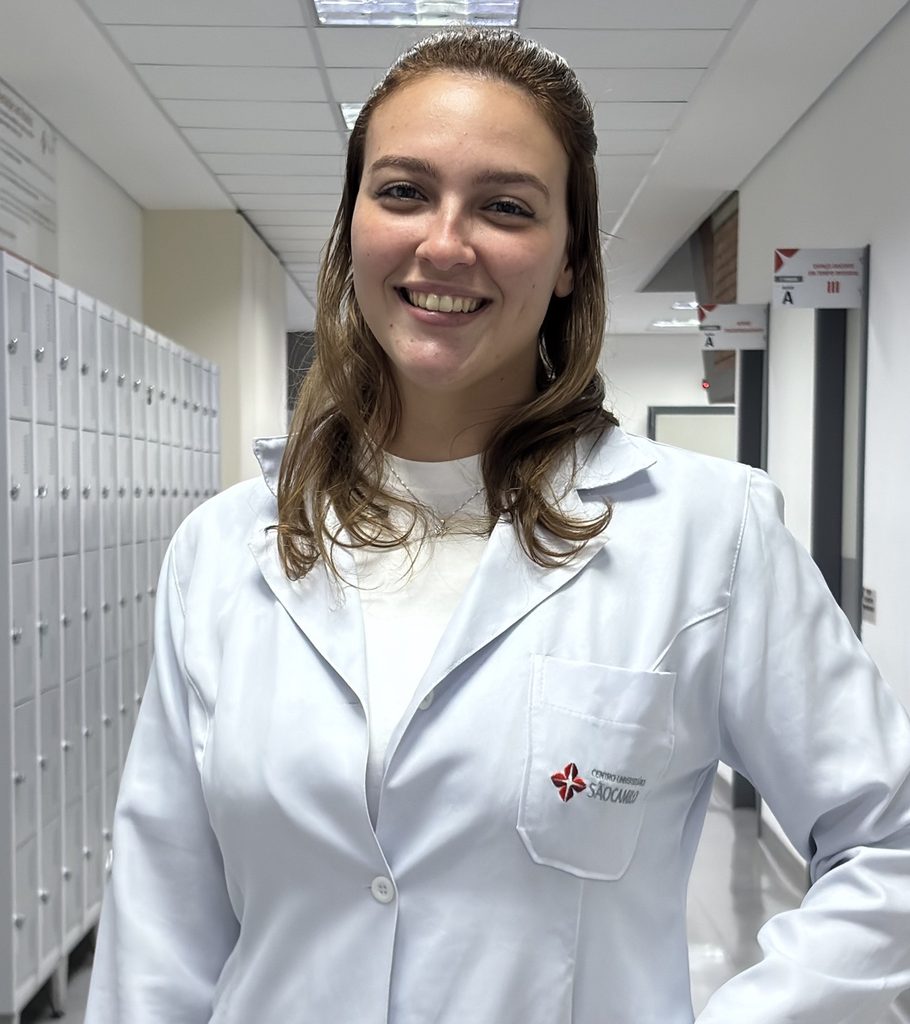 Giovanna Garcia, aluna de Biomedicina do Centro Universitário São Camilo
